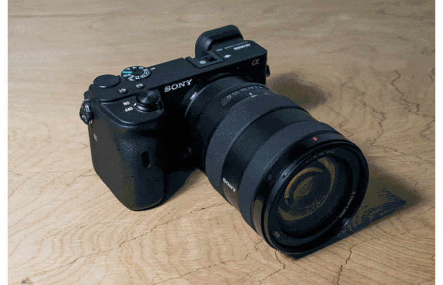 rotating gif of sony a6600