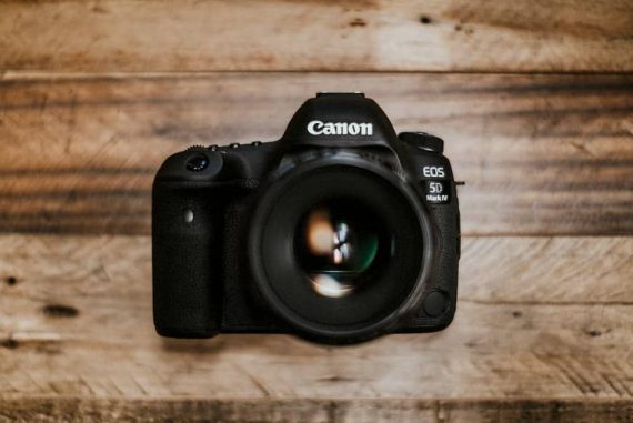 Canon 5D Mark IV Review